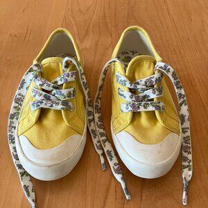 Mini Boden yellow canvas sneakers, size 31 (size 13 equivalent)